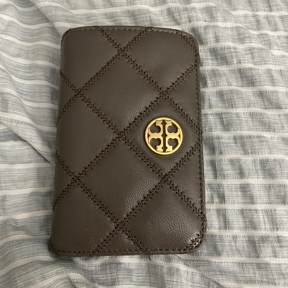 Tory Burch Willa Medium Wallet